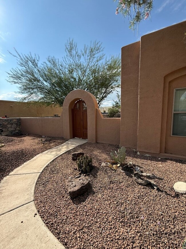 Photo - Beautiful 3 Bedroom Home! Available Now!