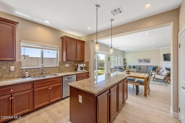 7092 Crimora Ave