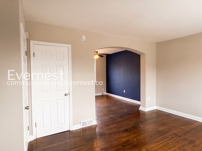 Photo - 1408 Cedarcroft Rd