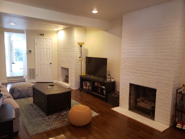 Photo - 2306 Cambridge St