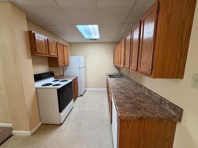 Photo - 1619 University Ave Unit 8