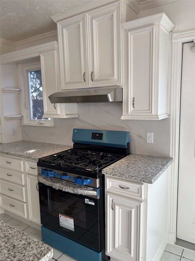 Photo - 4030 Knoll Glen Dr