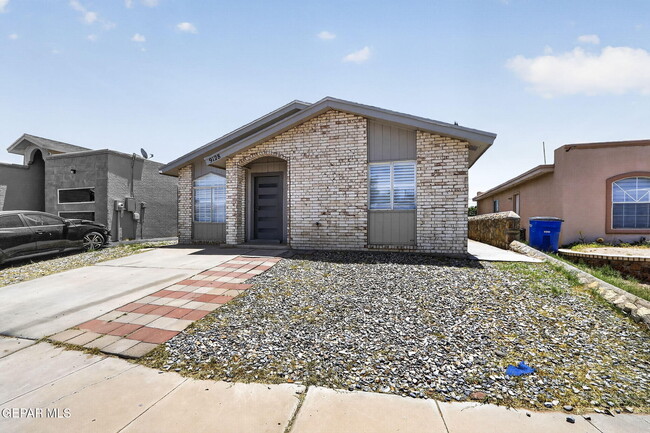 Photo - 9128 Bur Oak Cir