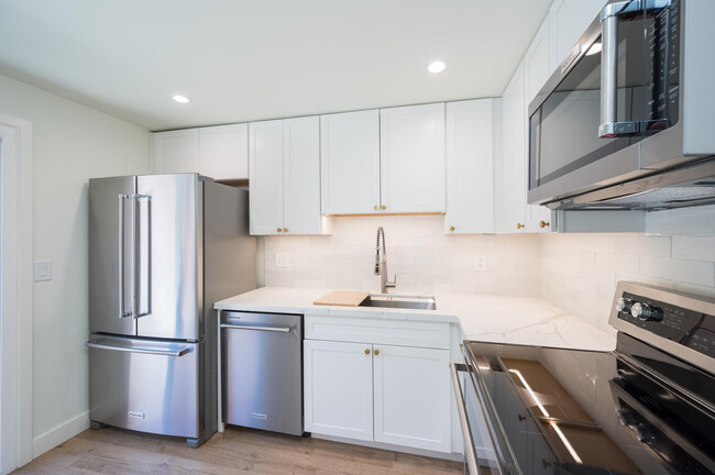 Newly Remodeled Kitchen - 680 Morro St Apartments Unit A