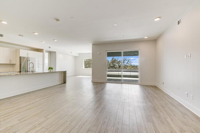 Photo - 1715 Enfield Rd Unidad 302