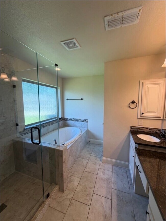 Photo - 3032 Laguna Dr