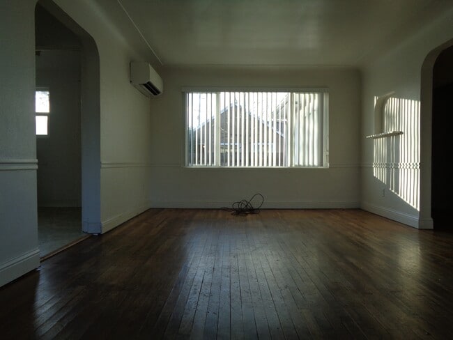 Photo - 2515-MHH2515 Laurel Ave NE