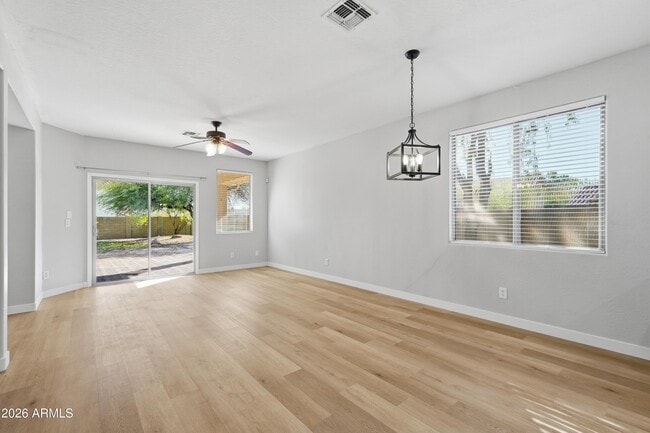 Photo - 1711 W Twain Ct