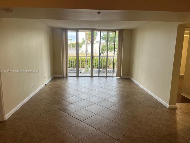 Photo - 1341 SE 3rd Ave Condominio Unidad 209