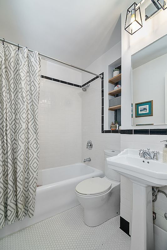 35 W 92nd St