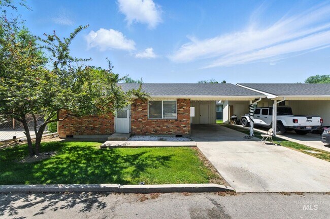 Photo - 115 Hudson Ave Unit E