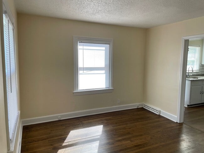 Photo - 1915 Unit 2918-B ARCHDALE RD