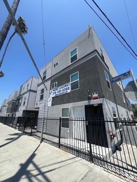 Building Photo - 8730-8744 S FIGUEROA ST Rental