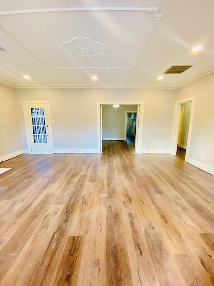 Photo - 4625 Bell St