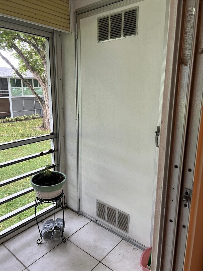 Photo - 181 Newport Dr Unit 181
