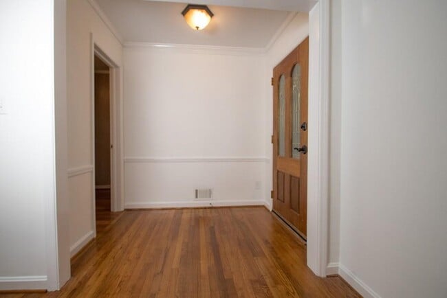 Photo - 376 Cochran Dr NW