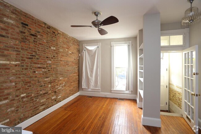 Building Photo - 13 S Collington Ave Rental