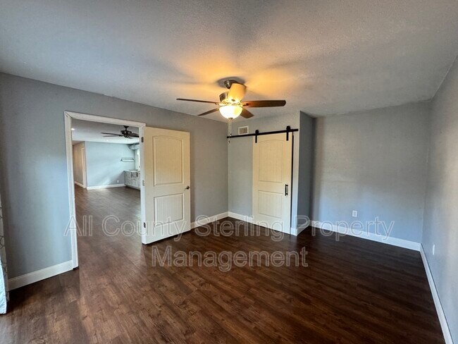 Photo - 8732 US-90 Unidad A