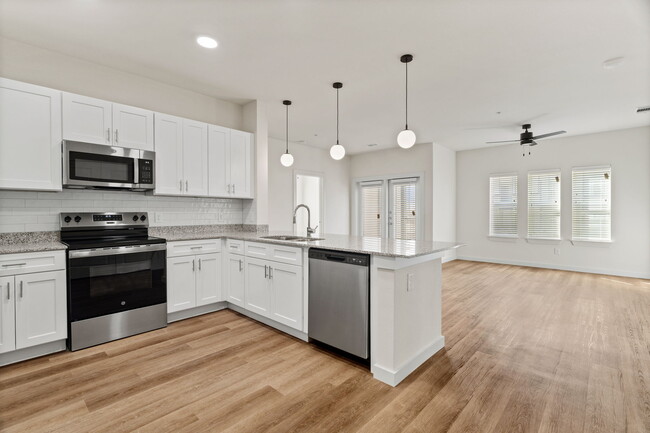 Building Photo - Sosa at Palo Alto Rental