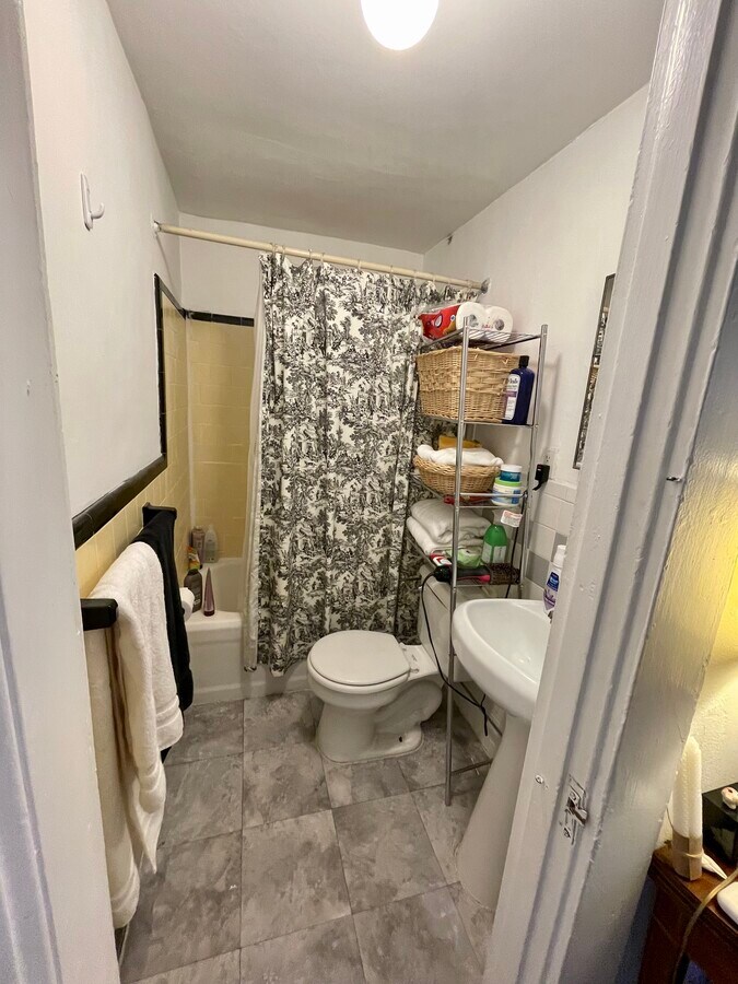 Photo - 58 S Russell St Unit 2