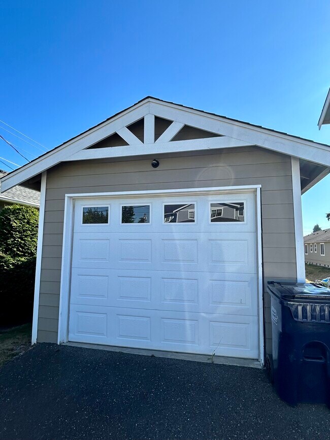 310 Nooksack Ave Apartments Lynden, WA