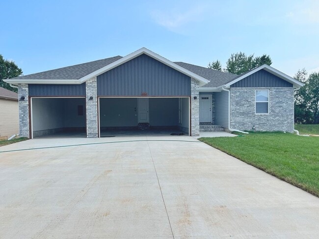 Building Photo - LEASING NEW CONSTRUCTION