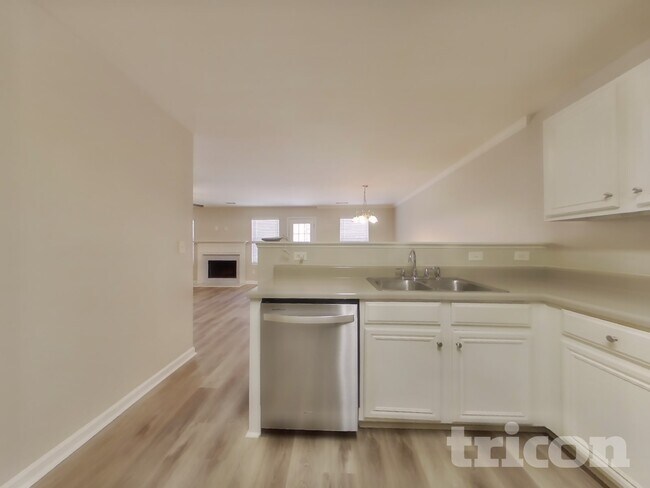 Photo - 128 Hidden Creek Dr