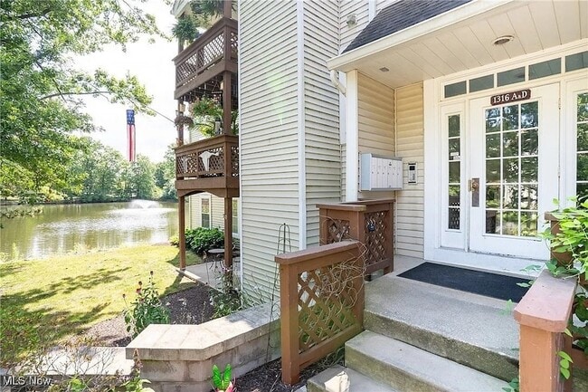 Building Photo - 1316 Cedarwood Dr Unit D3