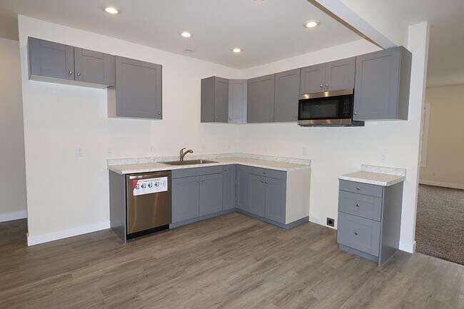 Photo - 1602 N 8th St