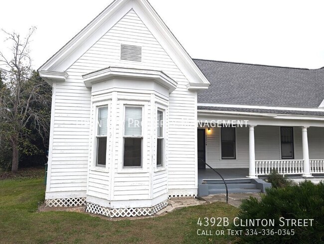 Charming 2/1.5 Duplex Downtown Marianna! - Charming 2/1.5 Duplex Downtown Marianna! Apartment