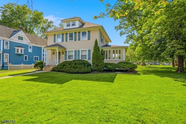 Photo - 306 Walnut Ave