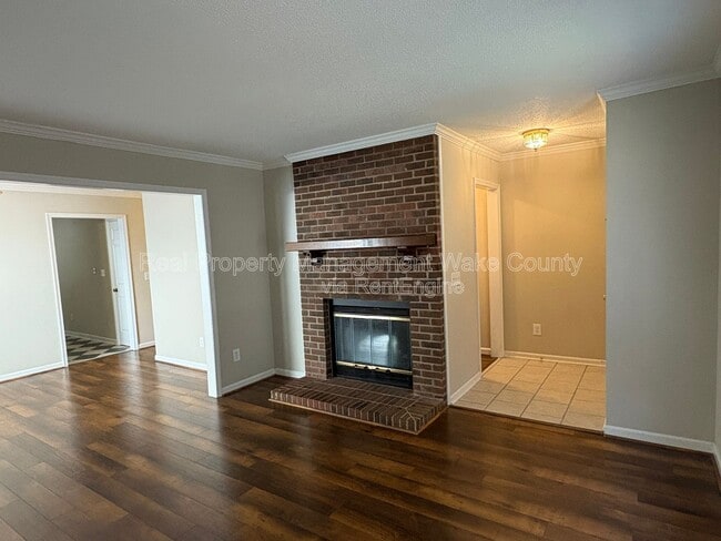 Photo - 106 N McLean Ct