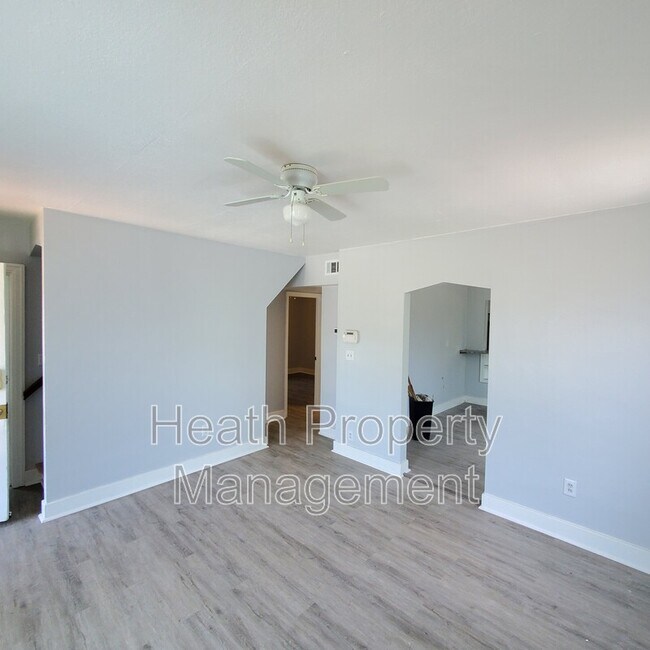 Photo - 1735 25th St S