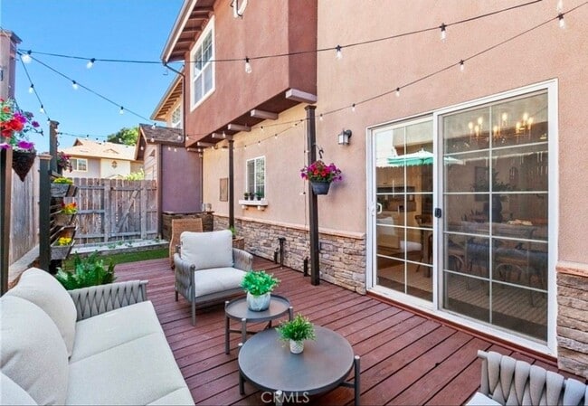 Photo - Spacious and Stylish 3 bedroom, 2.5  bath ...