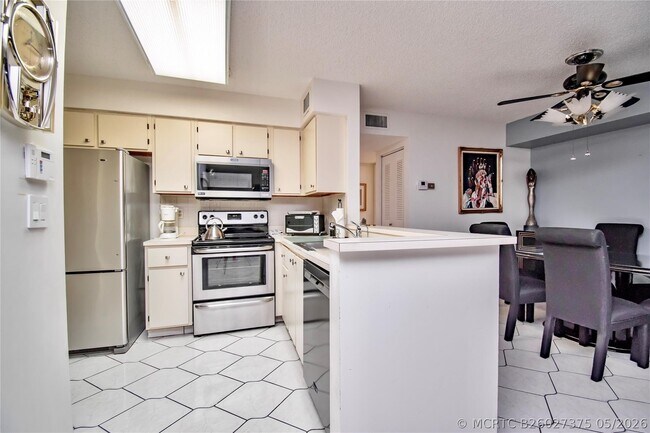Photo - 14895 Builtmore Way