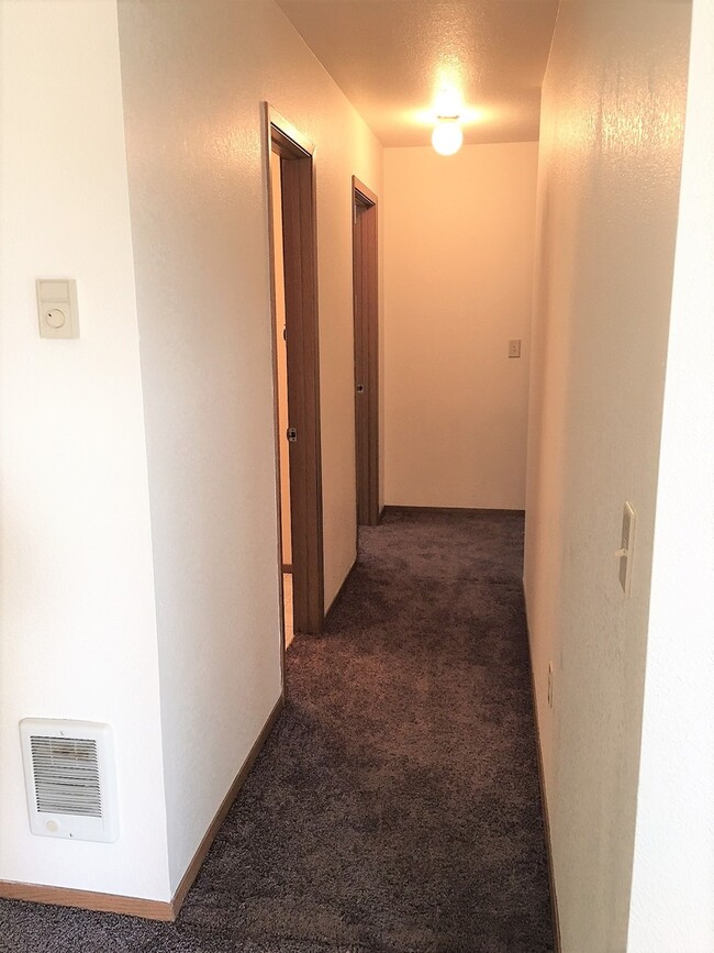 Photo - DUPLEX IN POST FALLS (APP#4)