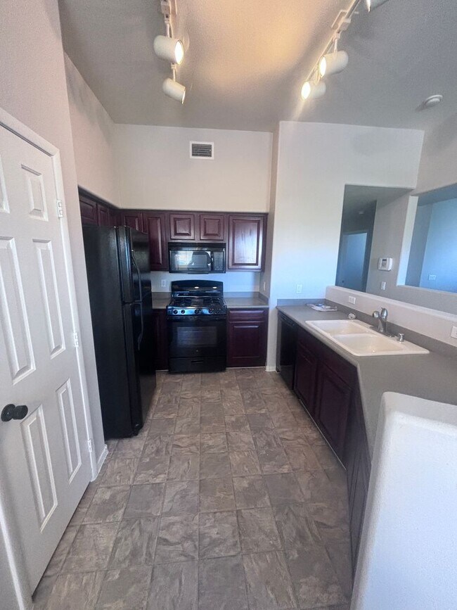9303 Gilcrease Ave Unit 2249 Bldg #76