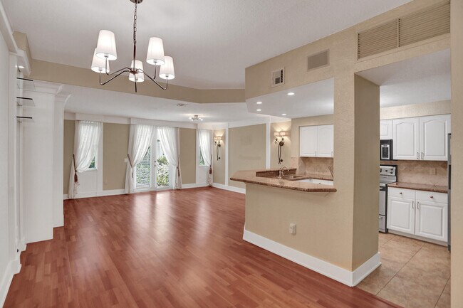 Photo - 1900 Oceanwalk Ln