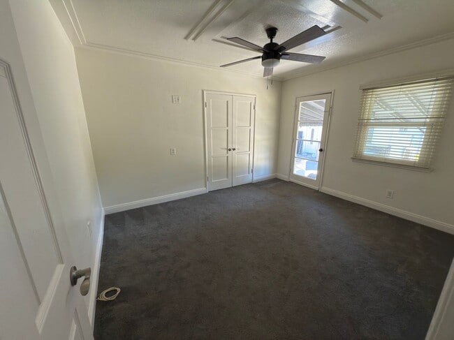 Photo - 1130 E Workman Ave