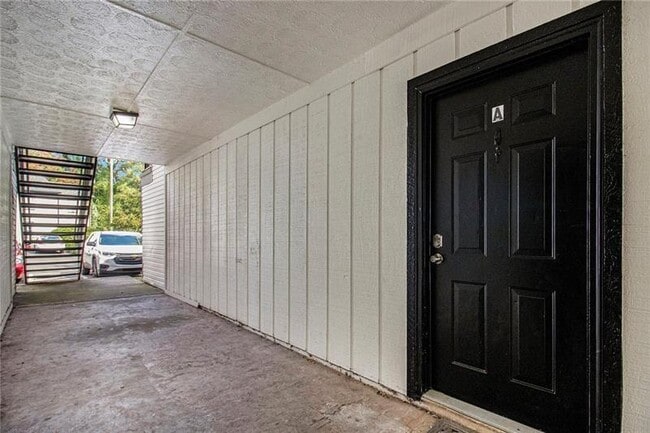Photo - 3599 Woodbriar Cir Unit A