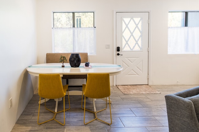 Photo - 350 Panorama Blvd