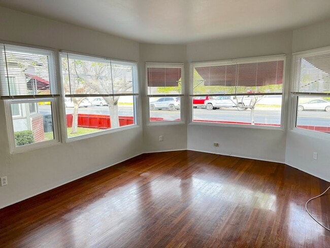 Photo - 4760-62-4762 College Ave Unit 4760 College