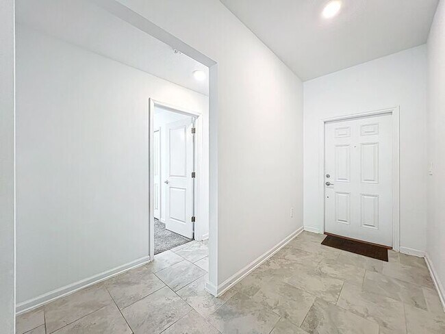 Photo - 4/2 Groveland Home with Solar Panels