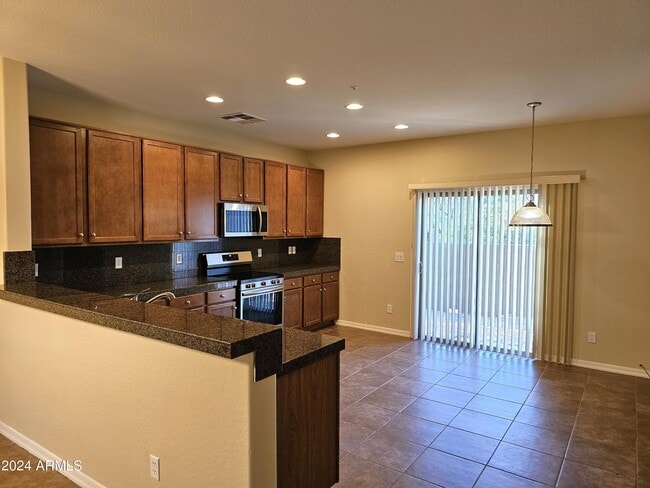 Photo - 6111 E Knolls Way N