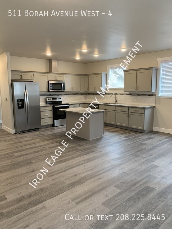 Photo - 511 Borah Ave W