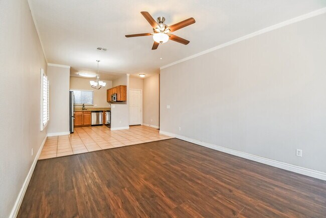 Photo - 631 E Renegade Pl