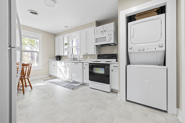 Photo - 103 Russell Ct Unit 103