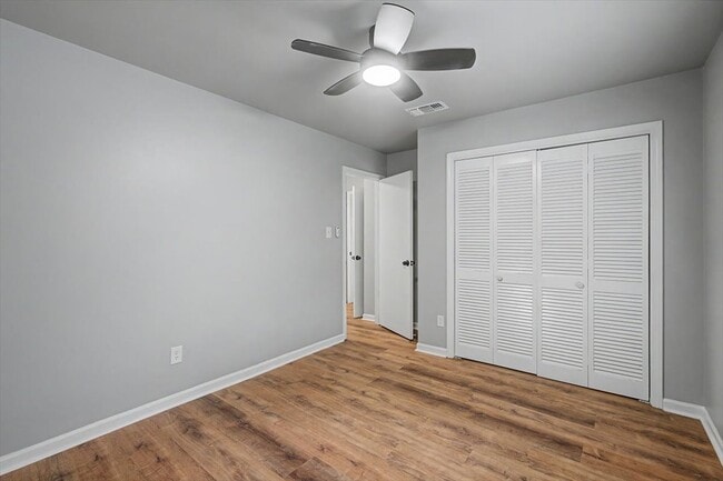 Photo - 2430 Coosawattee Dr NE Unit B