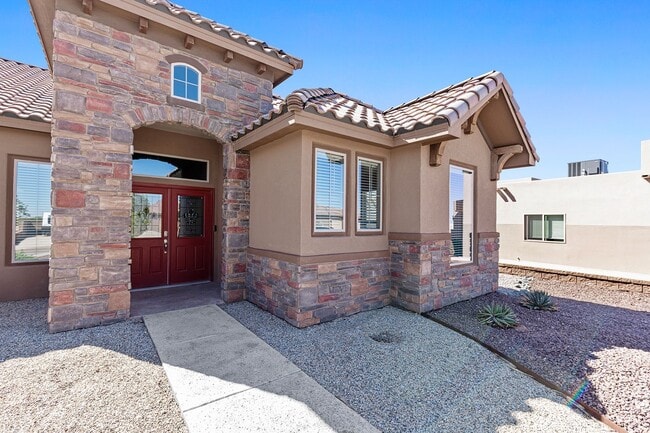 Photo - Beautiful 4 Bedroom 3 Bathroom Home!