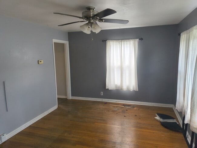 Photo - 7246 Stolle St